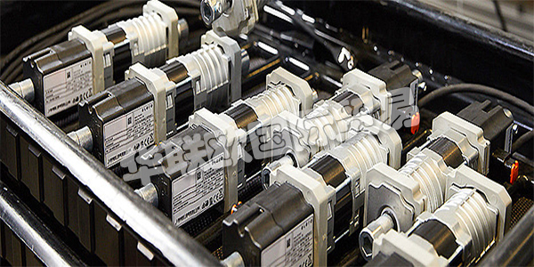 ELERO位于德國斯圖加特附近的Schlierbach，是卷簾門，防曬系統(tǒng)和卷簾門驅(qū)動和控制的領(lǐng)先制造商之一。