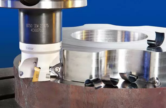 OTT-JAKAB近年來由于刀具材料、刀柄結(jié)構(gòu)以及涂層技術(shù)等領(lǐng)域的長足進步。數(shù)控刀具獲得了交飛猛進的發(fā)展。高速切削、干式切削等一些高效環(huán)保的數(shù)控切削技術(shù)被越來越廣泛地應(yīng)用在機械制造領(lǐng)域。