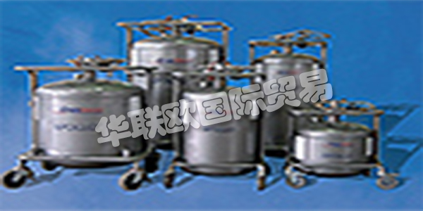 CRYOTHERM它分配溫度保持可用時(shí)間長(zhǎng)，都提供了容器和傳送控制系統(tǒng)，通過他們的研究，一個(gè)特殊的，復(fù)雜的絕緣專門開發(fā)：內(nèi)外容器之間的高品質(zhì)的多層真空超級(jí)絕緣，高活性的吸附劑和一種基于計(jì)算機(jī)的，優(yōu)化的熱設(shè)計(jì)減少熱的發(fā)生率因此液態(tài)氣體的蒸發(fā)量降至最低。他們?yōu)槊宽?xiàng)任務(wù)為您制造合適的容器。無論是小型還是大型，無論是固定的還是移動(dòng)的，用于短期或長(zhǎng)期存儲(chǔ)，用于實(shí)驗(yàn)室或z。B.海外運(yùn)輸。