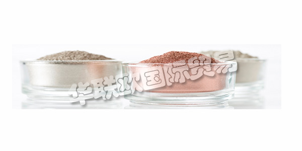 ECKART(始建于 1876 年)是國際領(lǐng)先的金屬顏料制造商，產(chǎn)品廣泛應(yīng)用于油漆與涂料行業(yè)、制版印刷行業(yè)、塑料行業(yè)、輕質(zhì)混凝土行業(yè)和化妝品行業(yè)。如今，他們的產(chǎn)品系列涵蓋各類金屬效果顏料，甚至包括成品金屬印刷油墨。此外，珠光顏料還進(jìn)一步完善了他們的產(chǎn)品系列。