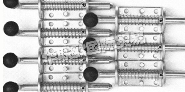 意大利RECO主要產品：RECO螺栓，氣桿等。RECO易于在工業(yè)車輛市場中移動，是所有大小型工業(yè)車輛和卡車零件制造商的恒定商業(yè)參考。豐富的備件經驗和深厚的創(chuàng)新生產和研究技能豐富了其銷售人員的廣泛和多樣化的產品組合，以展示與公司和主要國際活動的直接會議的專業(yè)知識。