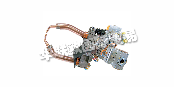 ARO總部位于法國(guó)勒芒附近的Chateau-du-Loir，在歐洲，美洲和遠(yuǎn)東設(shè)有地區(qū)辦事處，并擁有獨(dú)立的銷售和服務(wù)合作伙伴。ARO是多學(xué)科英國(guó)工程集團(tuán)Langley Holdings plc的一個(gè)部門。?